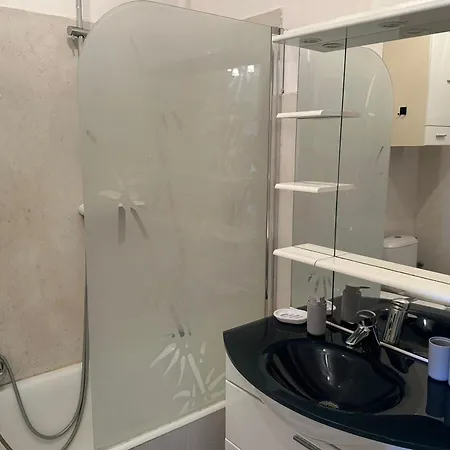 Bright Studio With Pool And View Appartement *